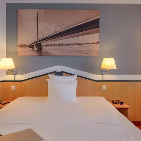 Hotel Mercure Duesseldorf 4*