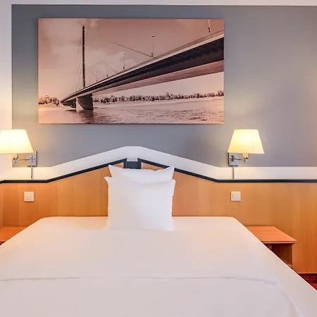 Mercure Duesseldorf מלון