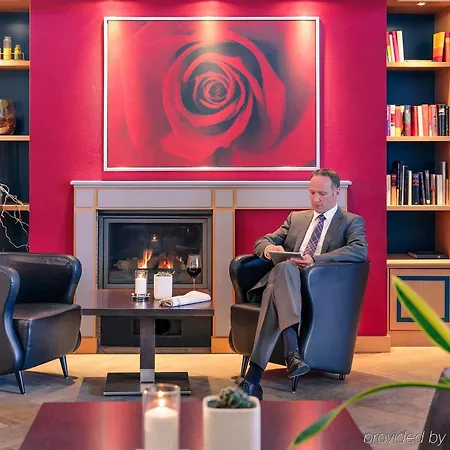 Mercure Duesseldorf Hotell 4*